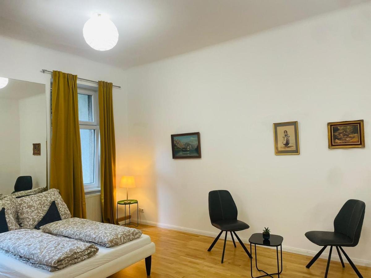 Direct City Center-Privat Rooms-5 Minutes Mariahilferstrasse Viena Exterior foto